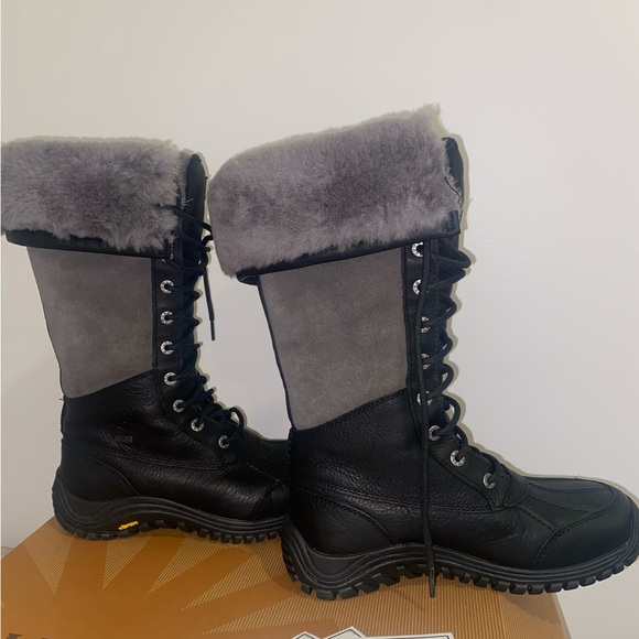 UGG ADIRONDACK BOOTS - Picture 7 of 13